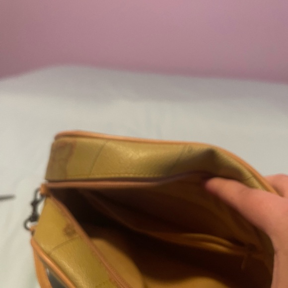 Allan Edward world map purse with zip - Picture 4 of 6